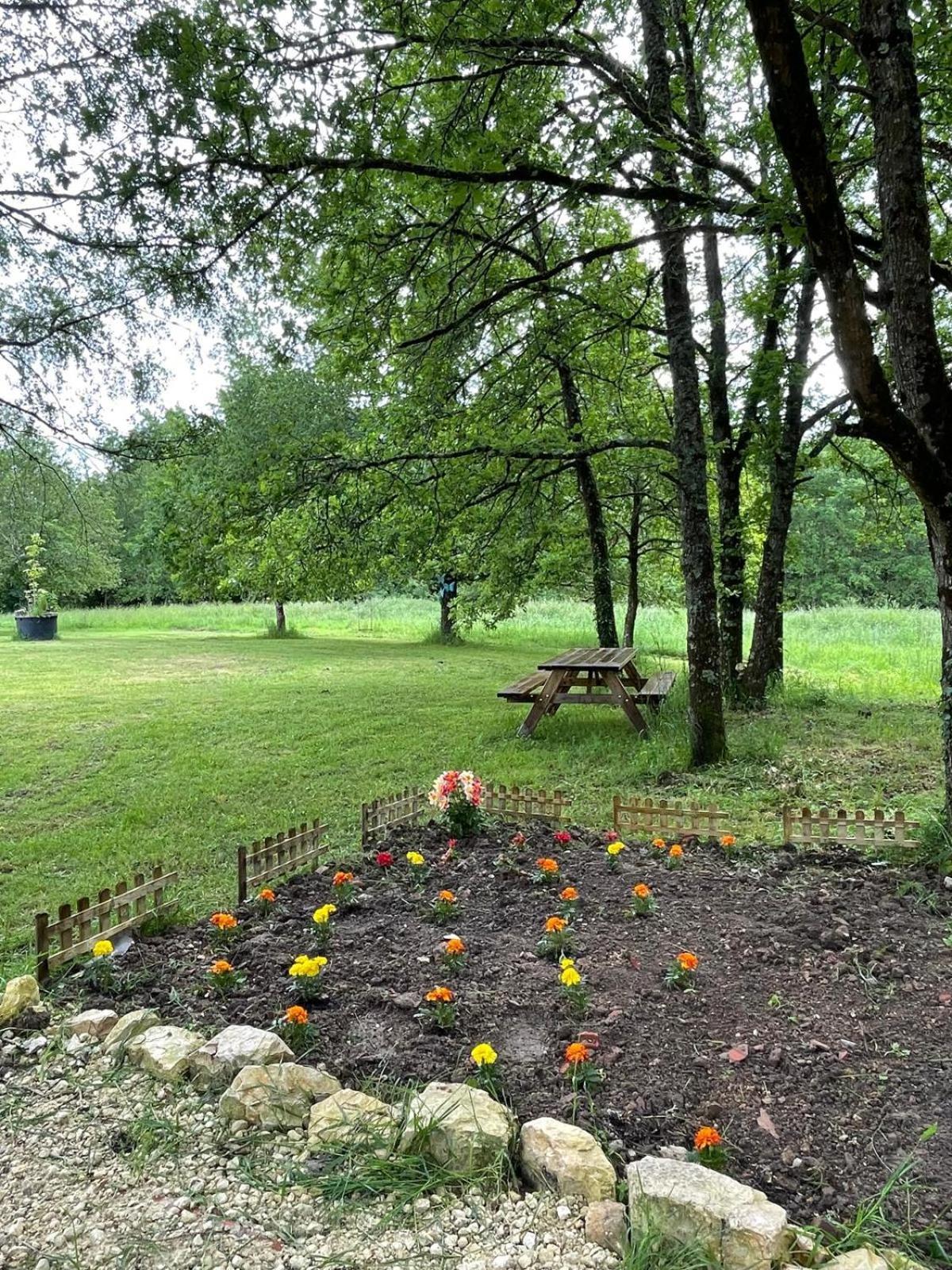 Hotel Le Relais, La Dormance, Le Bois Dormant Châteauvieux Zewnętrze zdjęcie
