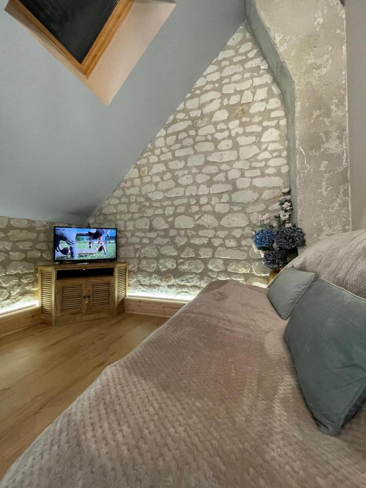 Hotel Le Relais, La Dormance, Le Bois Dormant Châteauvieux Zewnętrze zdjęcie